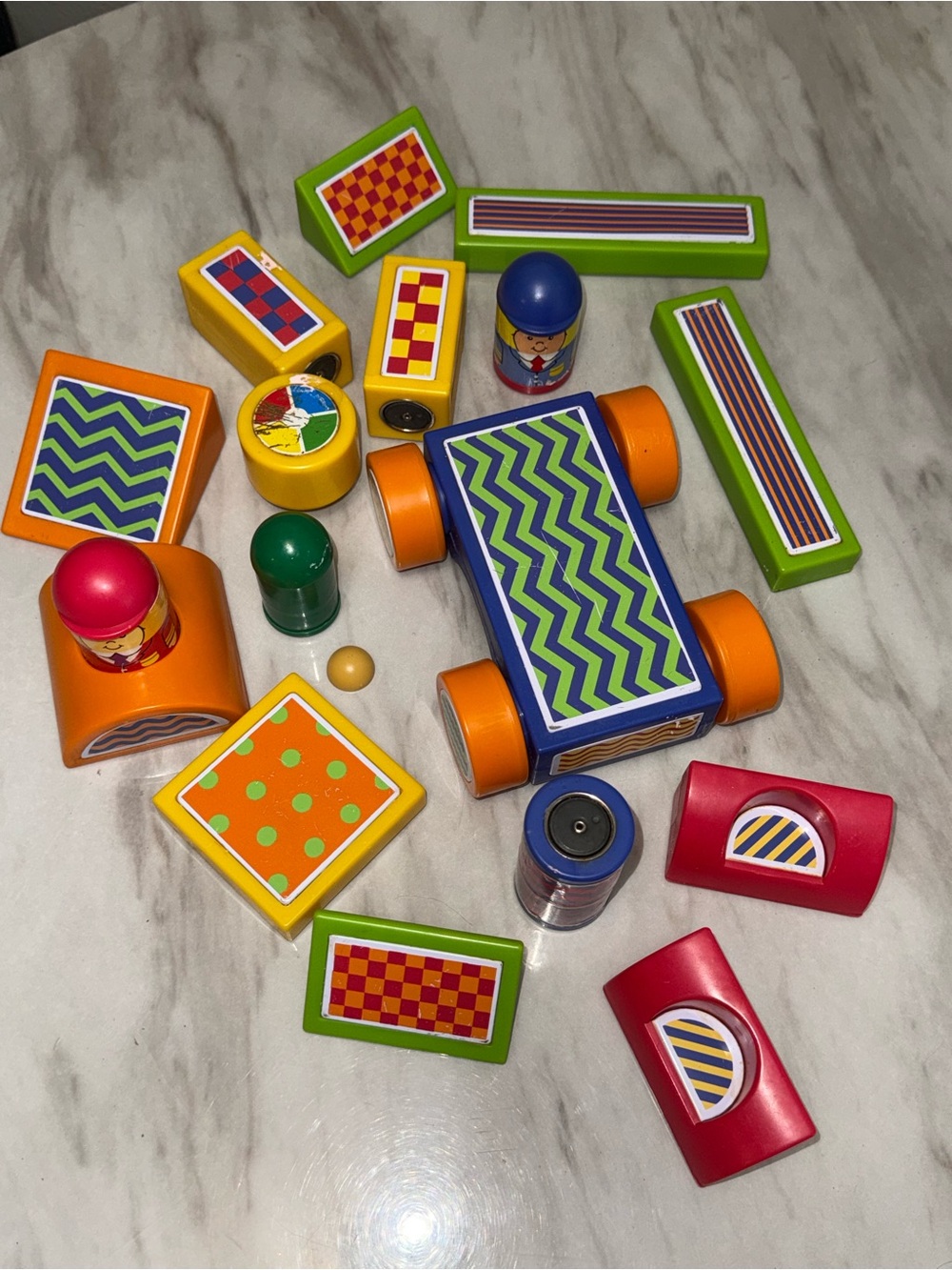 Hilco 80’s Vinatge vehicle building blocks